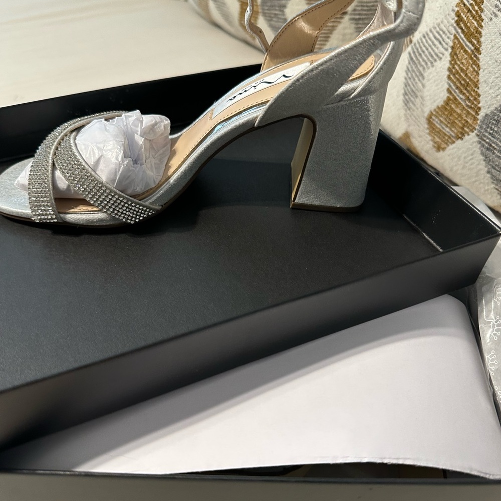 Nina Silver Heels with Block Heel and Twisted Strap